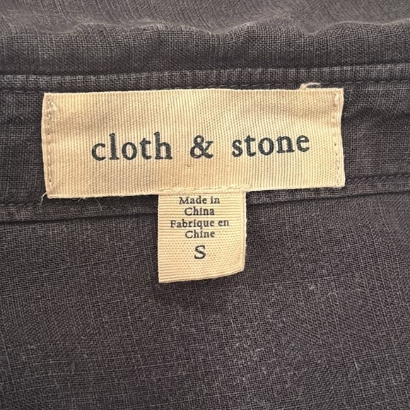 Cloth & Stone Women’s Button Up Shirt With Stars Size S - Picture 3 of 4